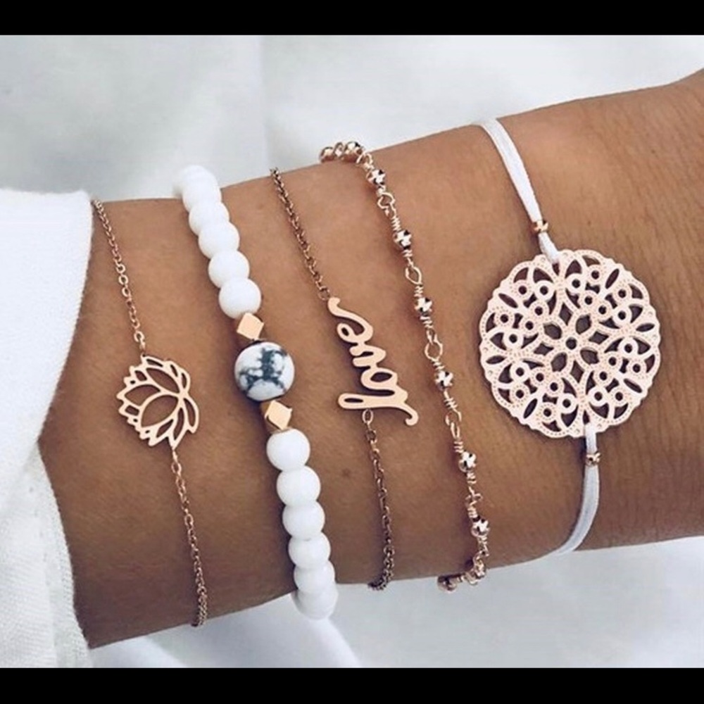 3/$15 Lot of bracelets